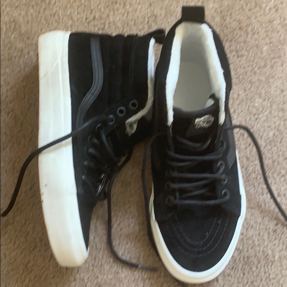 Vans with the fur 😍